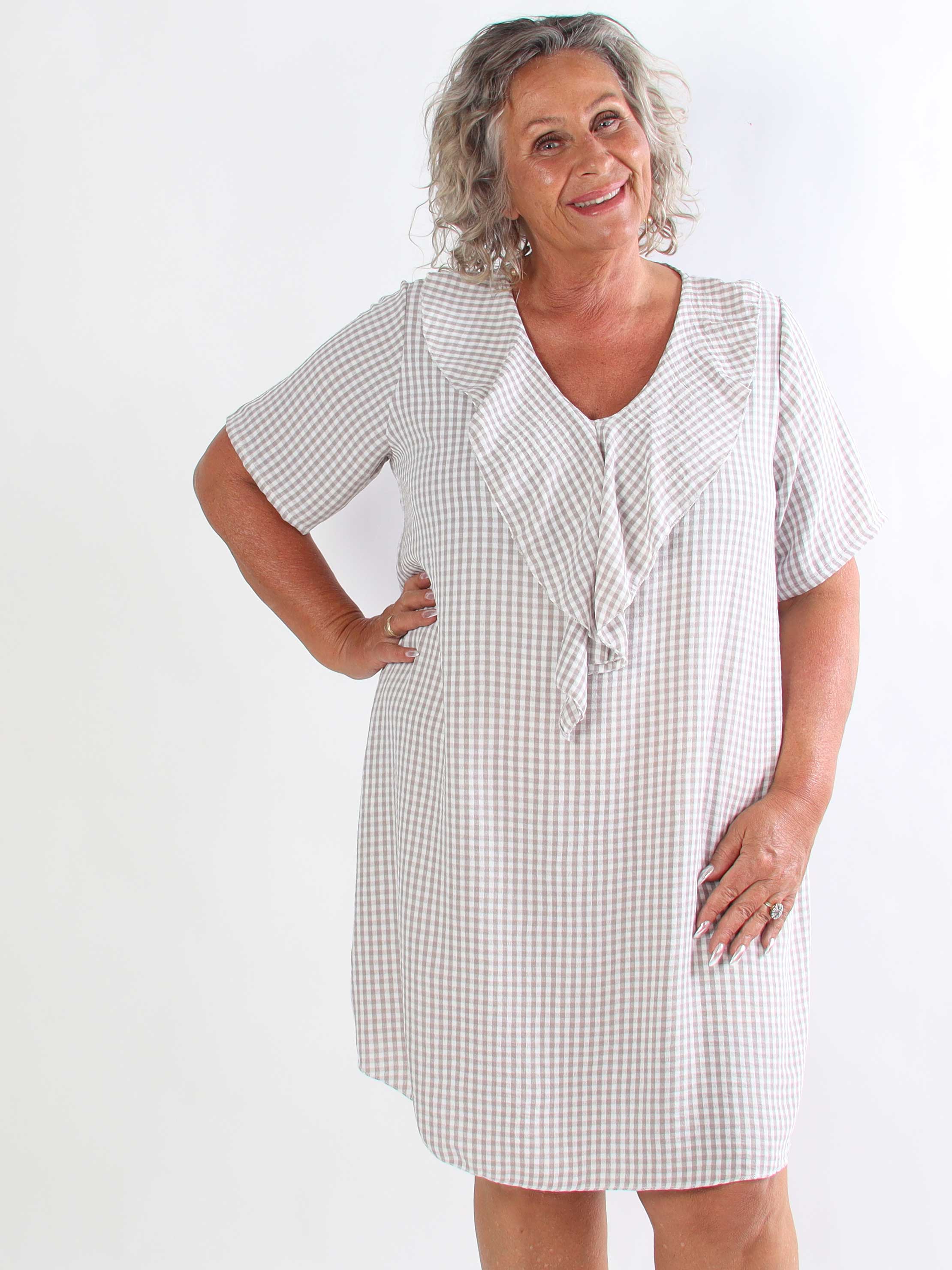 Roma - Stilfuld ternet plus size tunikakjole i let viskoseblanding